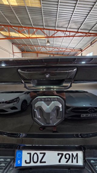 Dodge RAM HEMI 2023