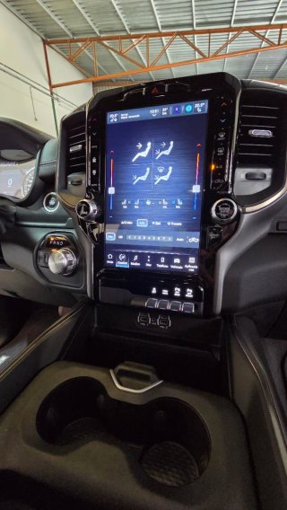 Dodge RAM HEMI 2023