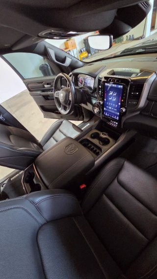 Dodge RAM HEMI 2023