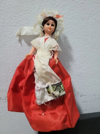 Lote Muñecas Antiguas Vestidos Tradicionales