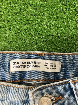 Shorts vaqueros rotos Zara Talla 34 Basic Denim