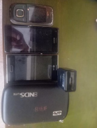 Lote 3 Móviles Nokia, Sony, LG Negros+ funda y car