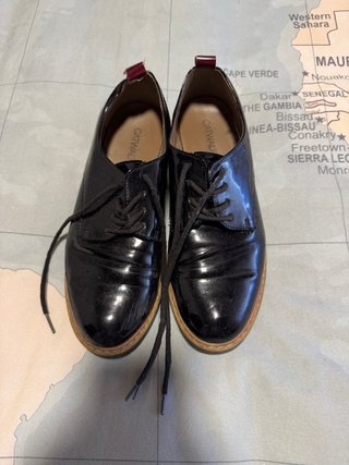 Zapatos charol CATWALK negros