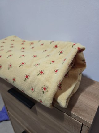 Tela floral para recién nacidos es reversible