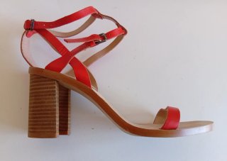 Sandalias Zara tacón. Piel naranja.