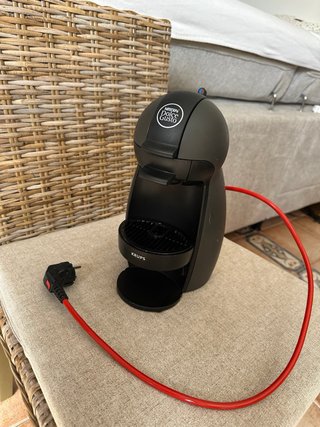 Cafetera Dolce Gusto Krups Negra