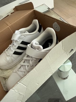 Deportivas Adidas Unisex Blancas y Negras