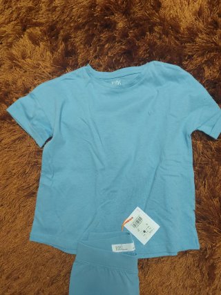 Conjunto niña azul T6: camiseta y malla larga.