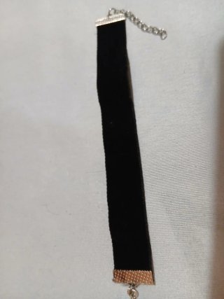 Collar Terciopelo Negro con Colgante Murciélago y