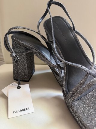 Tacones plateados talla 41 nuevos