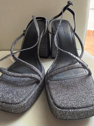 Tacones plateados talla 41 nuevos