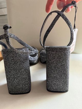 Tacones plateados talla 41 nuevos