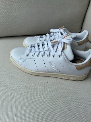 Zapatillas Adidas Stan Smith Blancas y Beiges