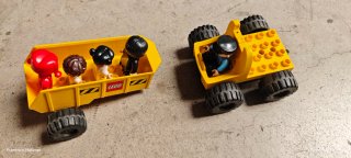 Camión Lego Duplo con 5 figuras