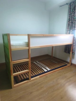 Cama infantil Kura Ikea
