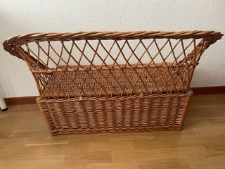 Mini sofá baúl de mimbre