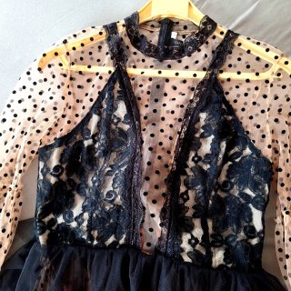 Abito lungo pizzo, tulle e pois