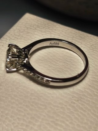 Anillo Oro Blanco 14K Moissanita central 1.00 ct