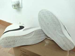 Nike Deportivas Blancas y Grises
