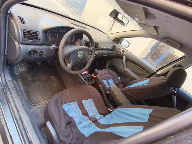 Skoda Octavia 2001 - foto 1