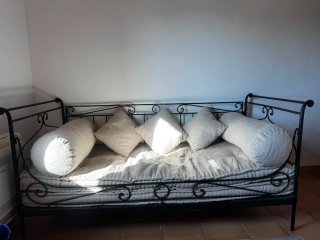 Diván cama forja y tela