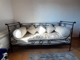 Diván cama forja y tela