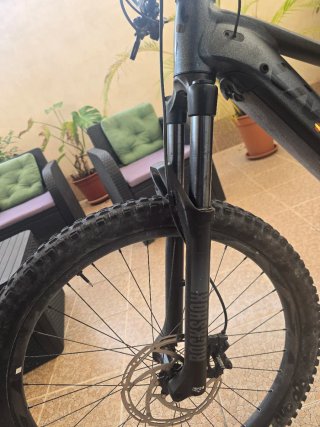 Biciclta  montaña electrica Liv doble suspensión