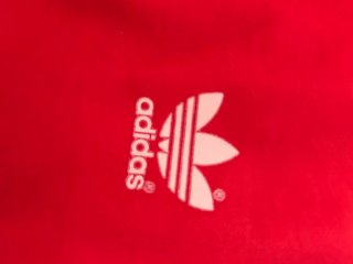 Camiseta Adidas Retro 90s Roja y Azul