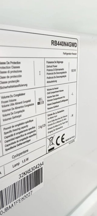NEVERA COMBI HISENSE CON PUERTA CRISTAL NO FROST