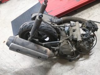 Motor Suzuki Burgman 125 (2005)
