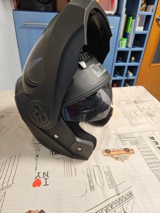 Casco de moto negro ORZ