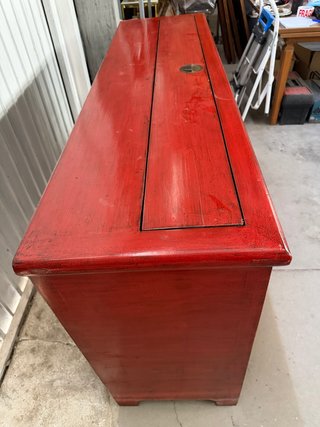Aparador de madera lacado y pintado