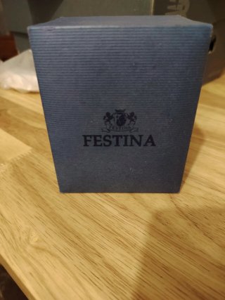 Reloj Festina plateado y blanco