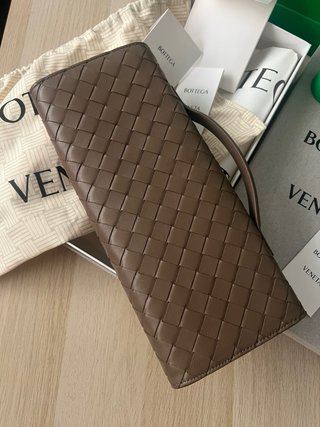Bottega Veneta Andiamo Clutch Bolso