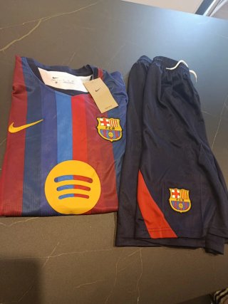 Conjunto FC Barcelona 26-27 diferentes tallas