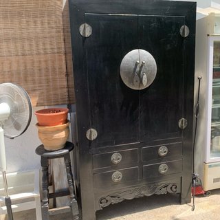 Armario de madera negro estilo oriental