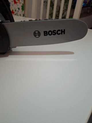 Motosierra y Casco Juguete Bosch