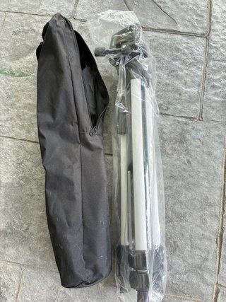 Trípode para cámara con funda
