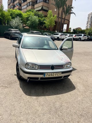 Volkswagen Golf 2003