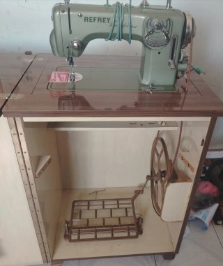 Máquina de coser Refrey Vintage