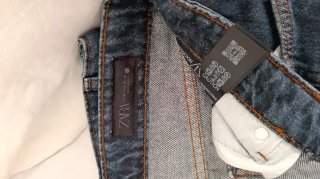 Pantalones vaqueros anchos con vuelta