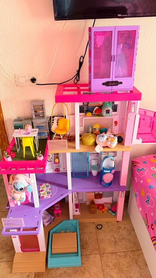 Casa de barbie con accesorios