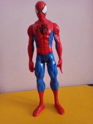 Avengers figuras 30 cm. 30€, unidad suelta 5€