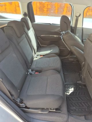 Peugeot 5008 2010