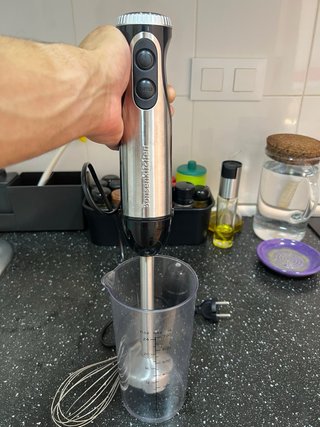 Batidora de mano Bonsenkitchen con accesorios