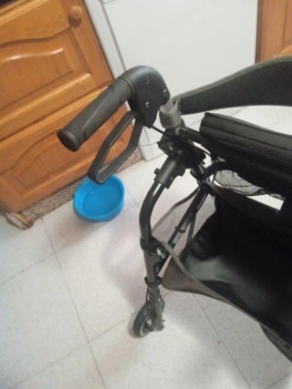 Andador para mayores con asiento