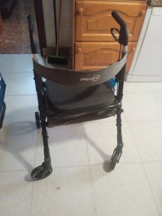 Andador para mayores con asiento