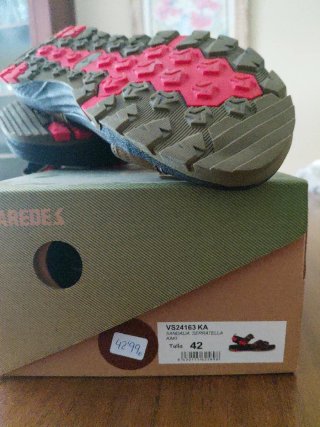 Sandalias deportivas con velcro, serratella kaki