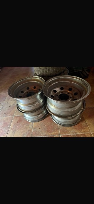 Llantas desplazadas 4x4 llanta 15 cromada
