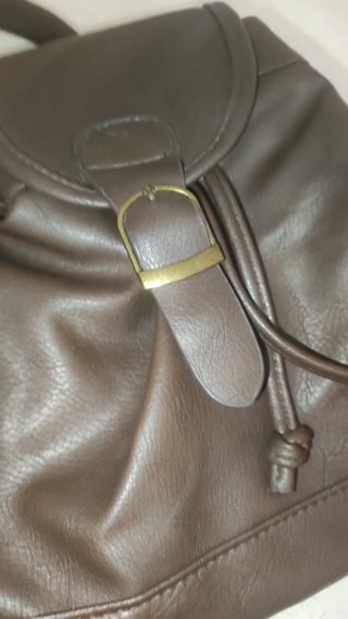 Mochila cuero marrón oscuro